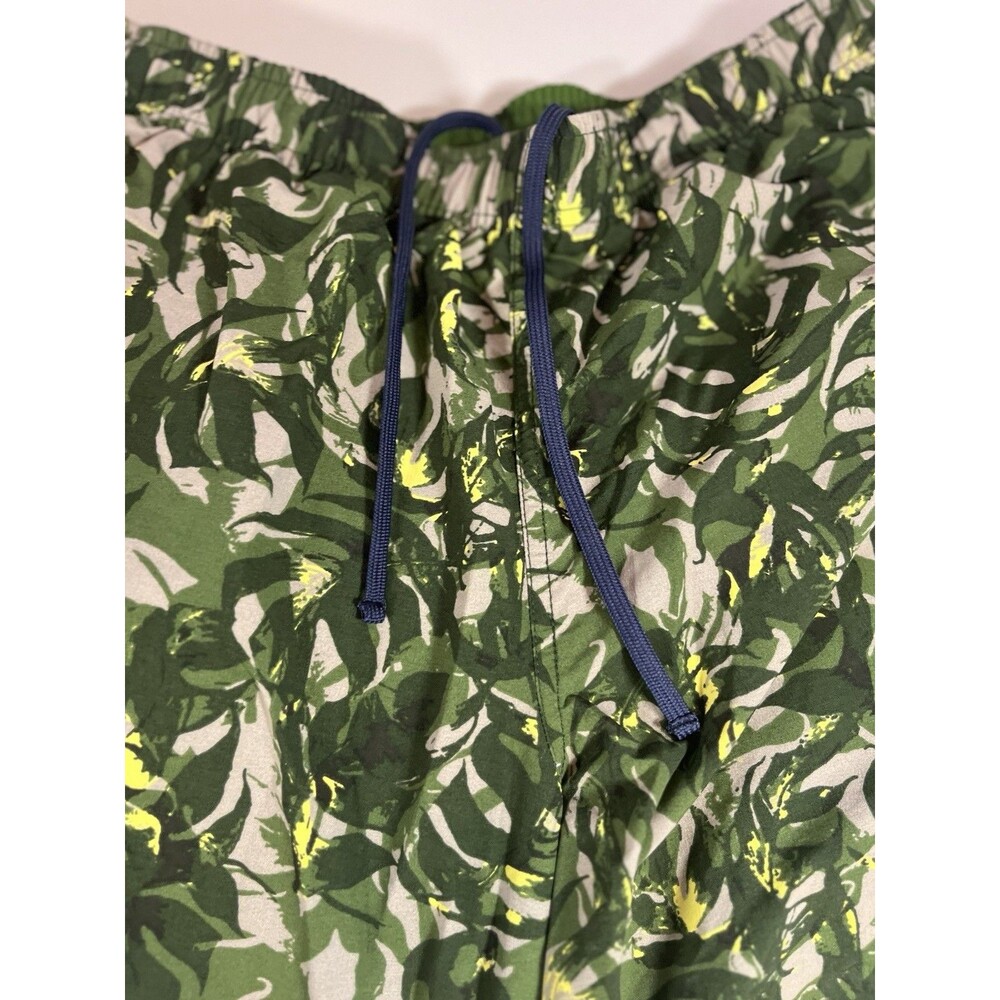 L.L.Bean Men’s Swim Trunks Size L Green Camo Leaf Print Mesh Lined Drawstring - Picture 6 of 16